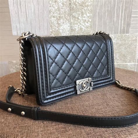 chanel le boy medium calfskin|CHANEL Calfskin Medium Boy Reverso Flap Black.